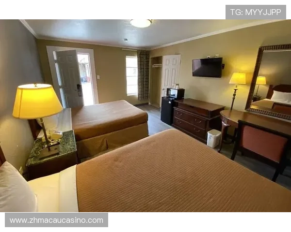 访问澳门东方皇堡官网获取最新的客房介绍与旅游指南